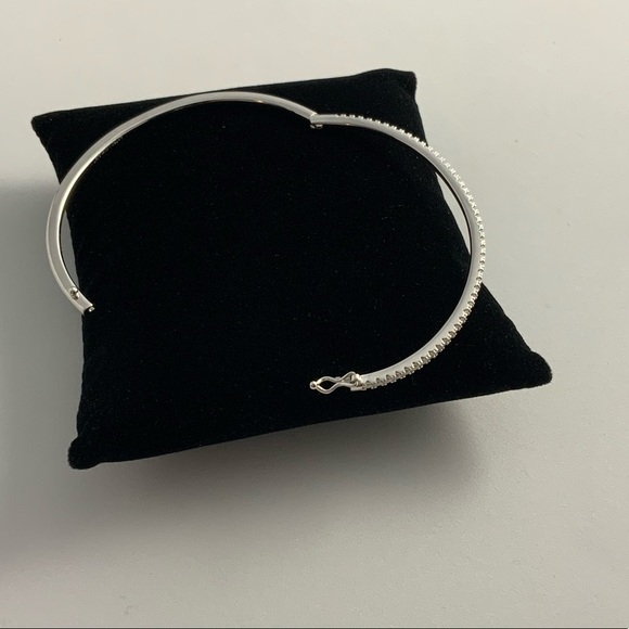 1ct White Gold Bangle - Picture 13 of 14